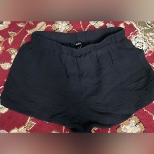 Forever 21 Black Shorts Size Small